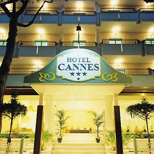 Cannes - In Pieno Centro *** Riccione