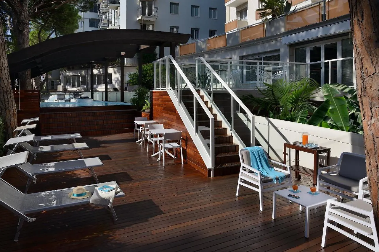 ריצ'יונה Hotel Concord 4*,